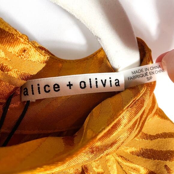 Alice + Olivia‎ Annabelle Top Autumn Gold Mock Satin Neck 3/4 Puff Sleeve Sz S - Picture 5 of 9